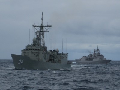 HMAS Darwin and HMNZS Te Mana