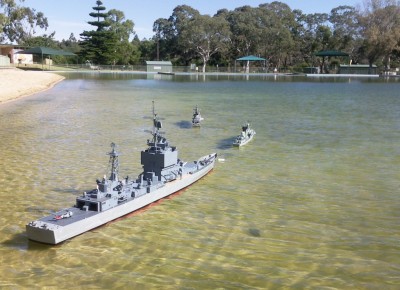 USS Long Beach , HMAS Vampire and HMS Ardent moored early Sunday morning